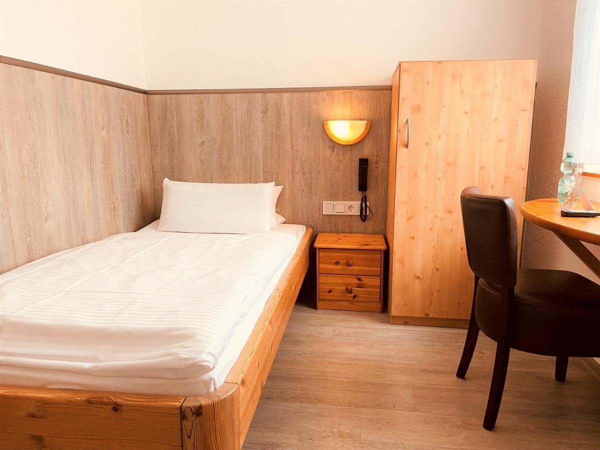 Hotel Orthwein -Kostenfreie Parkplaetze- Cölbe Extérieur photo