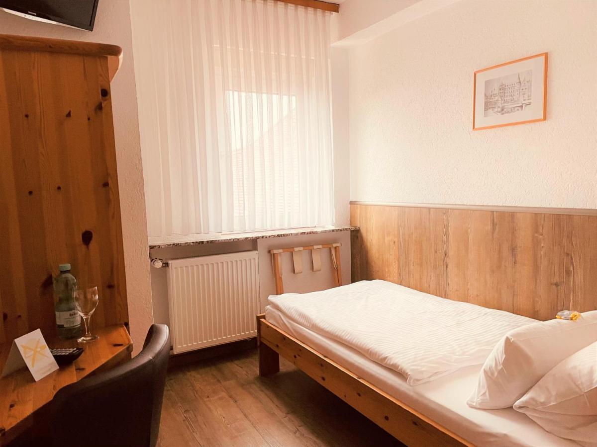 Hotel Orthwein -Kostenfreie Parkplaetze- Cölbe Extérieur photo
